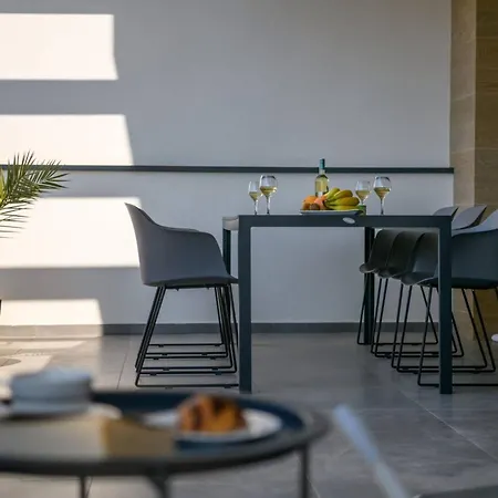 Dora 3 In Kastanjer By Interhome