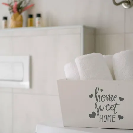 Dora 3 In Kastanjer By Interhome * Pola