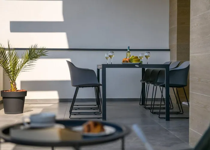 Dora 3 In Kastanjer By Interhome