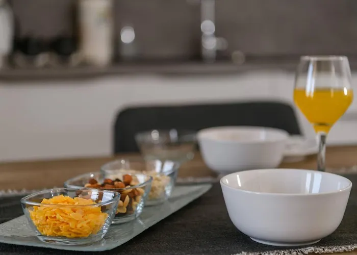 Dora 3 In Kastanjer By Interhome Pula