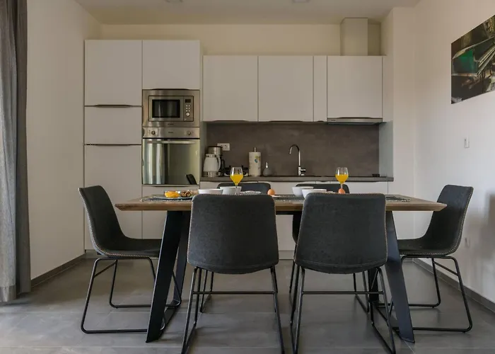 Dora 3 In Kastanjer By Interhome