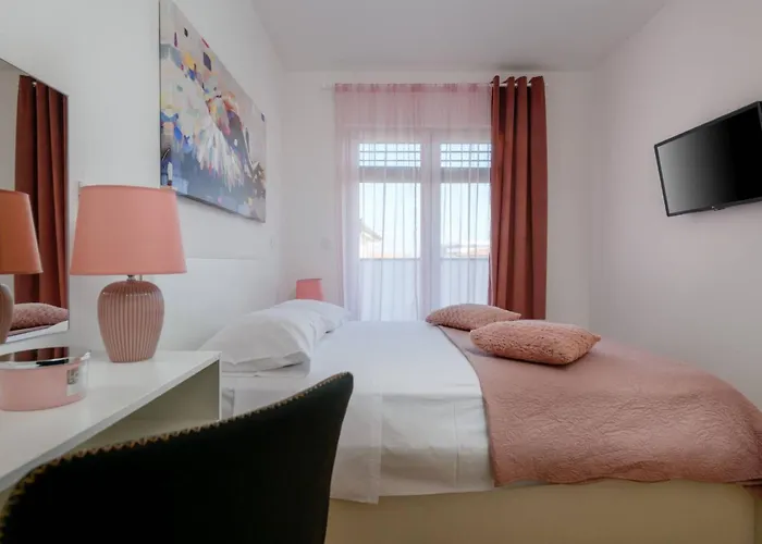 Dora 3 In Kastanjer By Interhome *